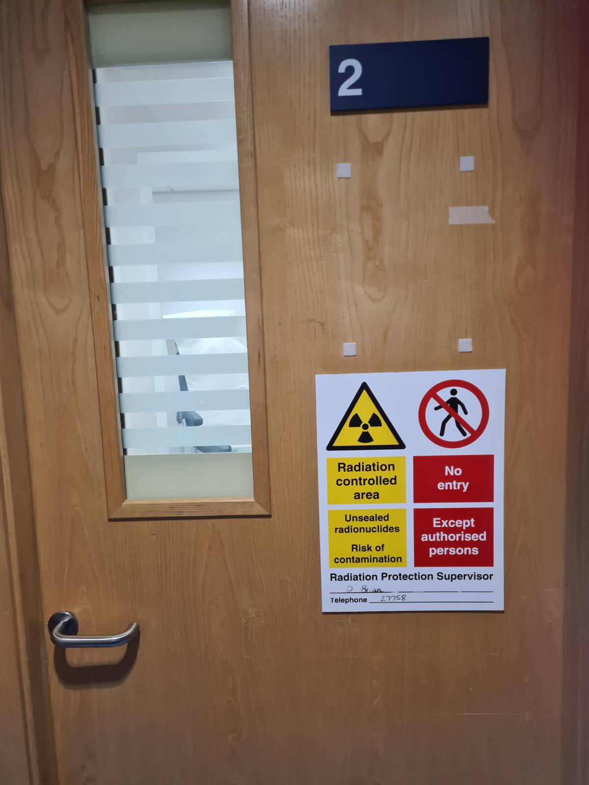 Door to room for tracer dye injection